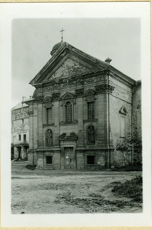 Otwórz galerię (17 fotografii) Kartoteka