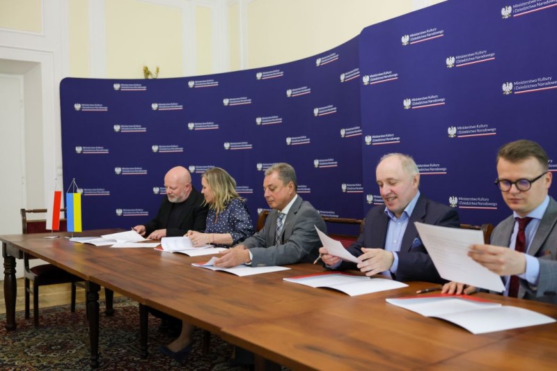 Polsko-ukraińskie porozumienie w sprawie wypożyczenia namiotu osmańskiego  z kolekcji Lwowskiego Muzeum Historycznego.
