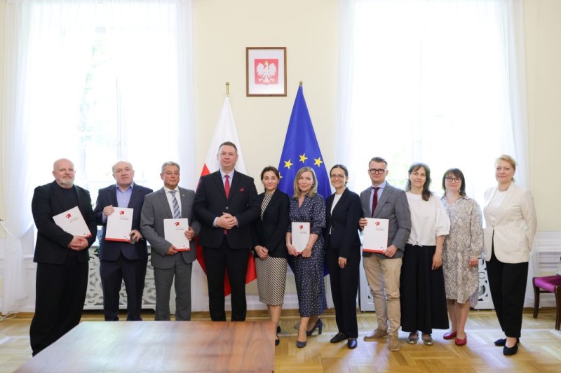 Polsko-ukraińskie porozumienie w sprawie wypożyczenia namiotu osmańskiego  z kolekcji Lwowskiego Muzeum Historycznego.